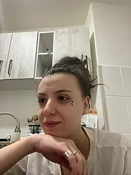 bunnythetailor online show from 24, 2, 2026