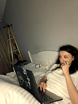 bunnythetailor online show from 20, 11, 2025