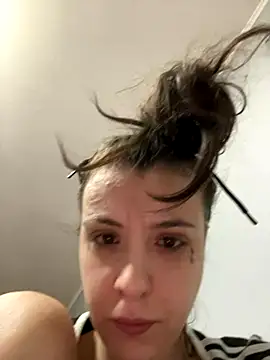 bunnythetailor online show from 26, 11, 2025