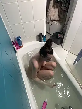 bunnythetailor online show from 7, 3, 2026