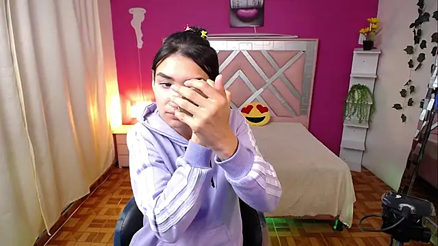 Sofii cutee online show from 14, 3, 2025