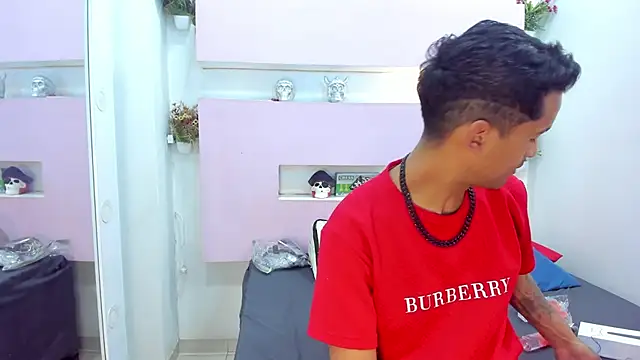 Nikki and Mayk online show from 24, 2, 2026