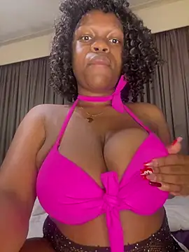 Boneca25 online show from 9, 3, 2025