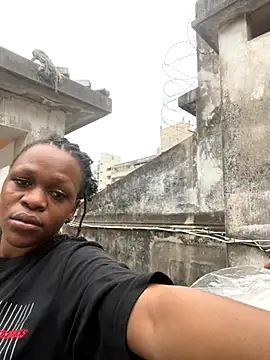 Boneca25 online show from 27, 11, 2025