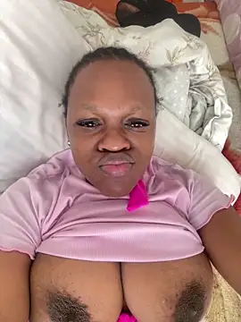Boneca25 online show from 2, 3, 2025