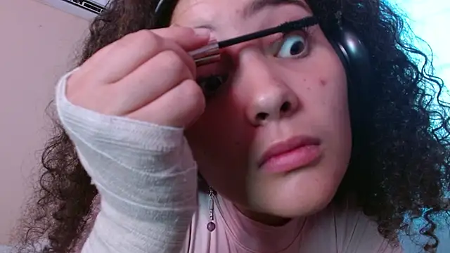 cameron cooper01 online show from 29, 1, 2025