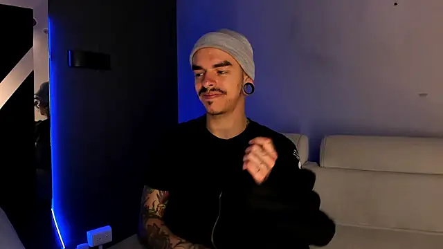 Snapshot of kaletattoo chatting on 8, 5, 2026 kaletattoo online show from 8, 5, 2026