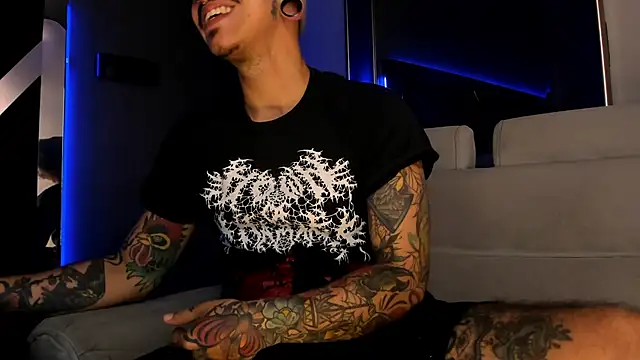 Snapshot of kaletattoo chatting on 18, 5, 2026 kaletattoo online show from 18, 5, 2026
