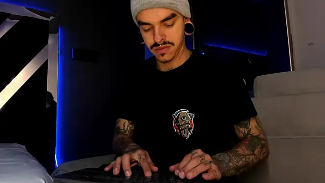Snapshot of kaletattoo chatting on 17, 5, 2026 kaletattoo online show from 17, 5, 2026
