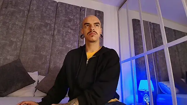 Snapshot of kaletattoo chatting on 27, 5, 2026 kaletattoo online show from 27, 5, 2026