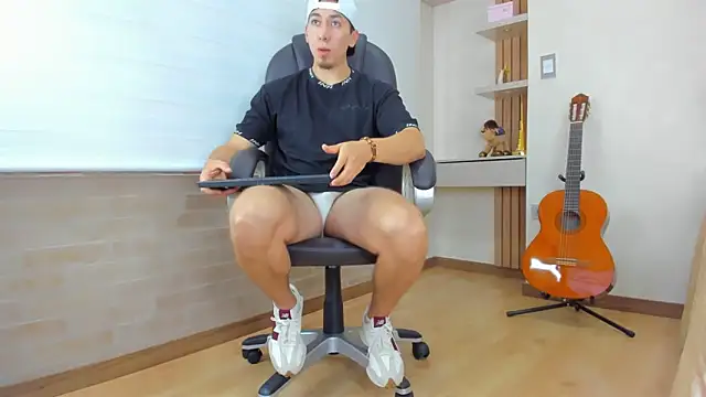 Tombarden online show from 3, 10, 2025