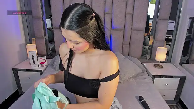 Bonet iris online show from 9, 4, 2026