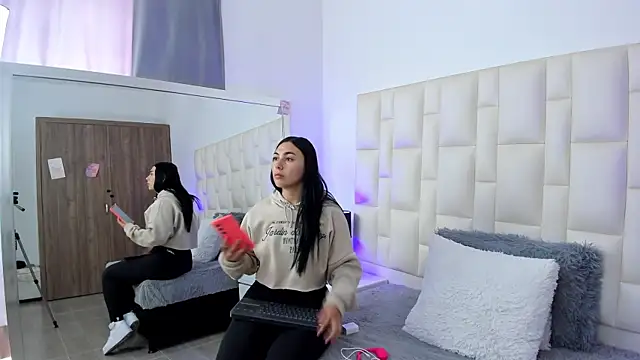 Ariana rouse online show from 2, 10, 2025