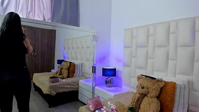 Ariana rouse online show from 28, 3, 2026