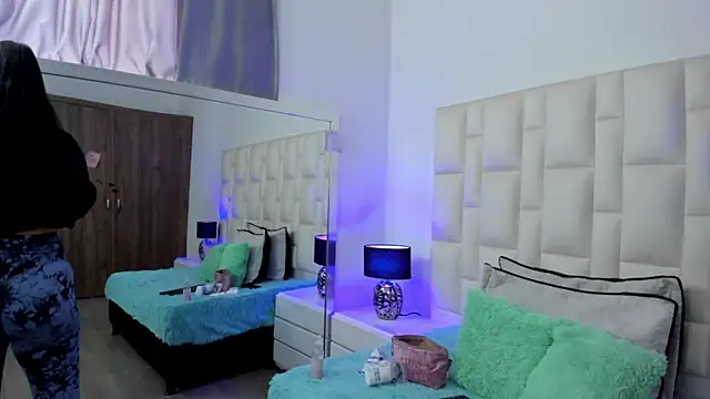 Ariana rouse online show from 22, 4, 2026