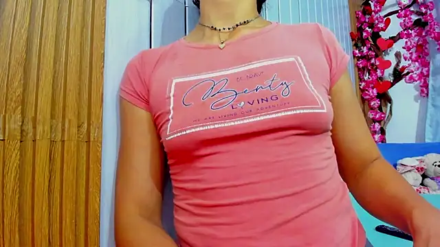 Snapshot of vicky__skinny_1 chatting on 1, 3, 2025 vicky  skinny 1 online show from 1, 3, 2025