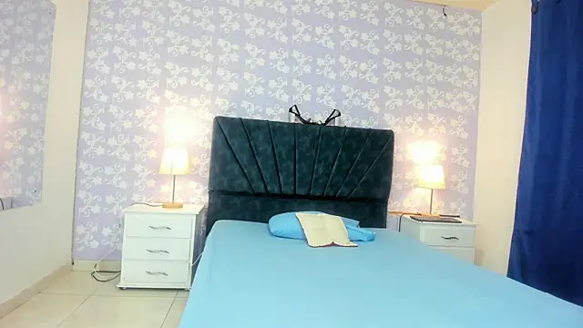 Snapshot of _nicolesweet chatting on 21, 9, 2025 nicolesweet online show from 21, 9, 2025