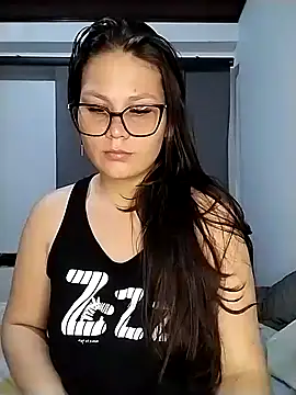 Snapshot of Vale_Saenzz chatting on 16, 2, 2025 Vale Saenzz online show from 16, 2, 2025