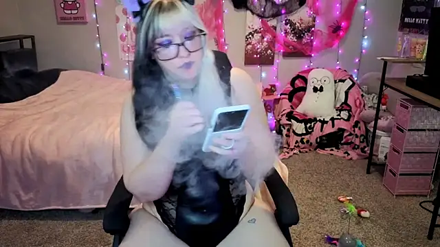 MissLoreleii online show from 15, 10, 2025