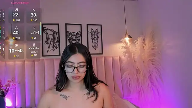 Zoe Banks  online show from 26, 9, 2025