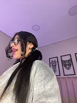Zoe Banks  online show from 12, 9, 2025