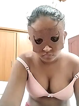 DiluQueen online show from 25, 2, 2025