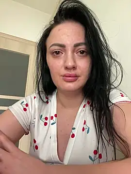 Snapshot of RaisaSalvi chatting on 26, 2, 2025 RaisaSalvi online show from 26, 2, 2025