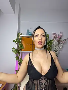 Snapshot of RaisaSalvi chatting on 22, 3, 2025 RaisaSalvi online show from 22, 3, 2025