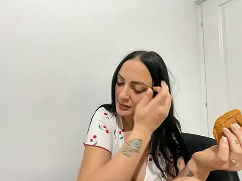 Snapshot of RaisaSalvi chatting on 19, 11, 2025 RaisaSalvi online show from 19, 11, 2025