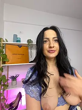 Snapshot of RaisaSalvi chatting on 18, 3, 2025 RaisaSalvi online show from 18, 3, 2025