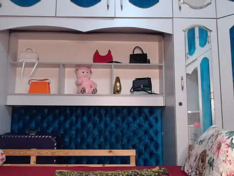 Snapshot of YoungDiva69 chatting on 4, 5, 2026 YoungDiva69 online show from 4, 5, 2026