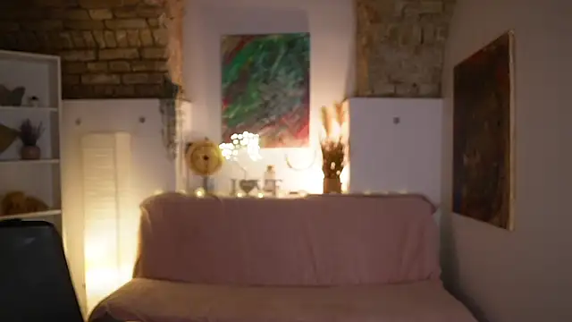 Clara Nia online show from 19, 2, 2025
