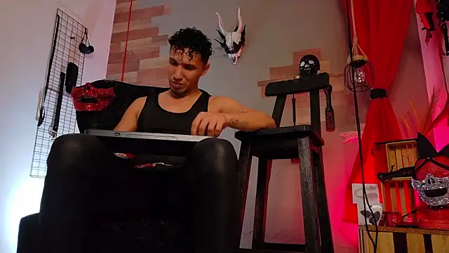 AngeloColleen online show from 8, 11, 2025