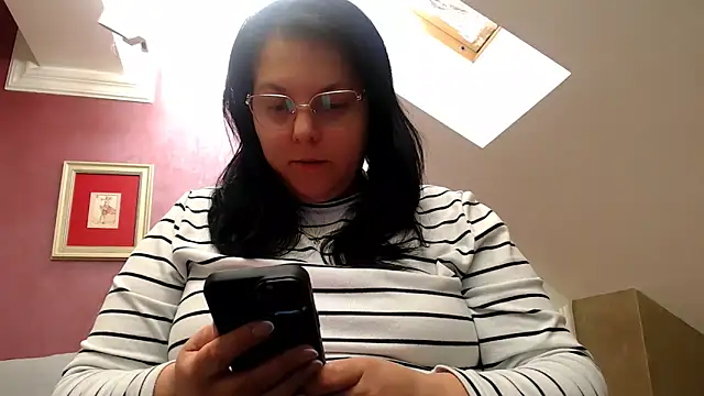 Wetandnaughtyxx online show from 9, 4, 2026