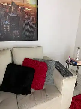 JullieBoo online show from 30, 1, 2025