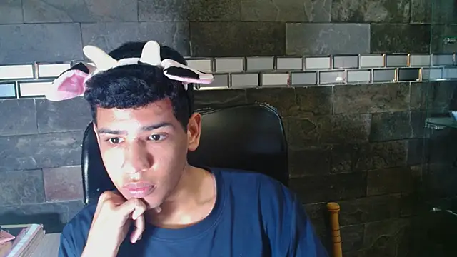 Santiago-Thompson online show from 24, 10, 2025