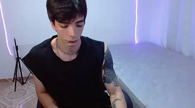 Snapshot of H3ll_B0I chatting on 13, 3, 2025 H3ll B0I online show from 13, 3, 2025