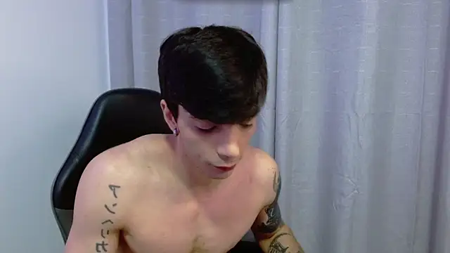 Snapshot of H3ll_B0I chatting on 23, 9, 2025 H3ll B0I online show from 23, 9, 2025