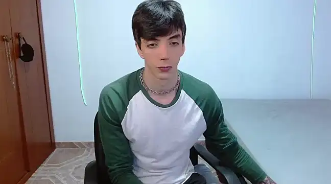 Snapshot of H3ll_B0I chatting on 18, 2, 2025 H3ll B0I online show from 18, 2, 2025