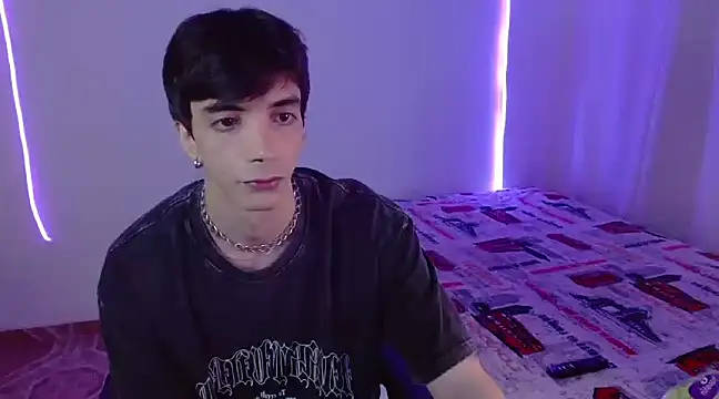 Snapshot of H3ll_B0I chatting on 6, 2, 2025 H3ll B0I online show from 6, 2, 2025