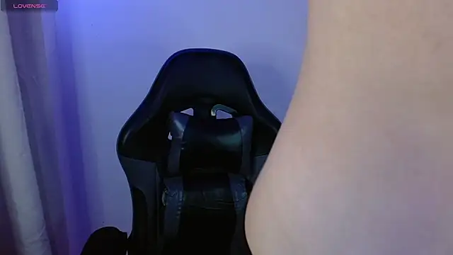 H3ll B0I online show from 12, 2, 2026