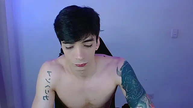 H3ll B0I online show from 4, 4, 2026