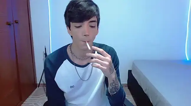 Snapshot of H3ll_B0I chatting on 7, 3, 2025 H3ll B0I online show from 7, 3, 2025