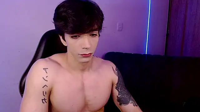 Snapshot of H3ll_B0I chatting on 18, 5, 2026 H3ll B0I online show from 18, 5, 2026