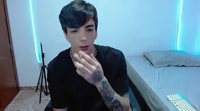 Snapshot of H3ll_B0I chatting on 10, 3, 2025 H3ll B0I online show from 10, 3, 2025