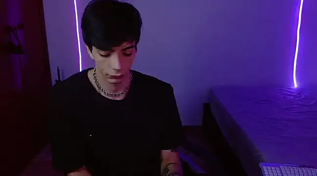 Snapshot of H3ll_B0I chatting on 11, 3, 2025 H3ll B0I online show from 11, 3, 2025