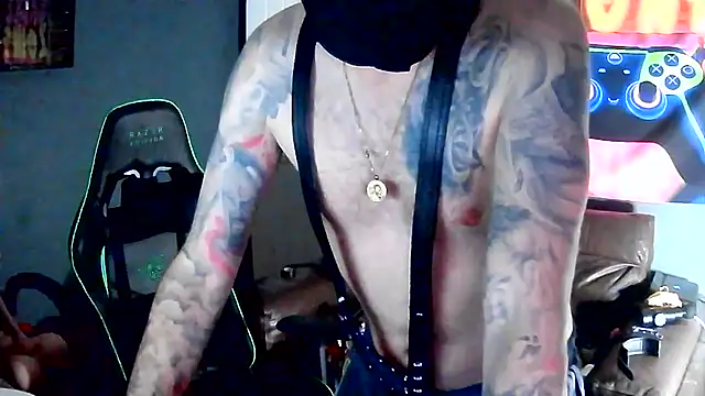 HuffedAdvocate online show from 18, 11, 2025