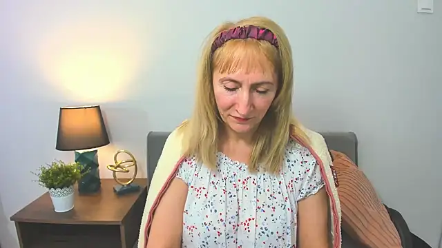 MargaretMilf69 online show from 9, 2, 2025