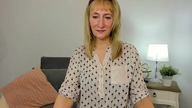 MargaretMilf69 online show from 28, 2, 2025