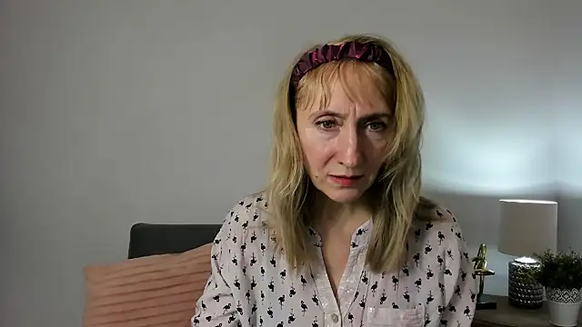 MargaretMilf69 online show from 12, 2, 2025